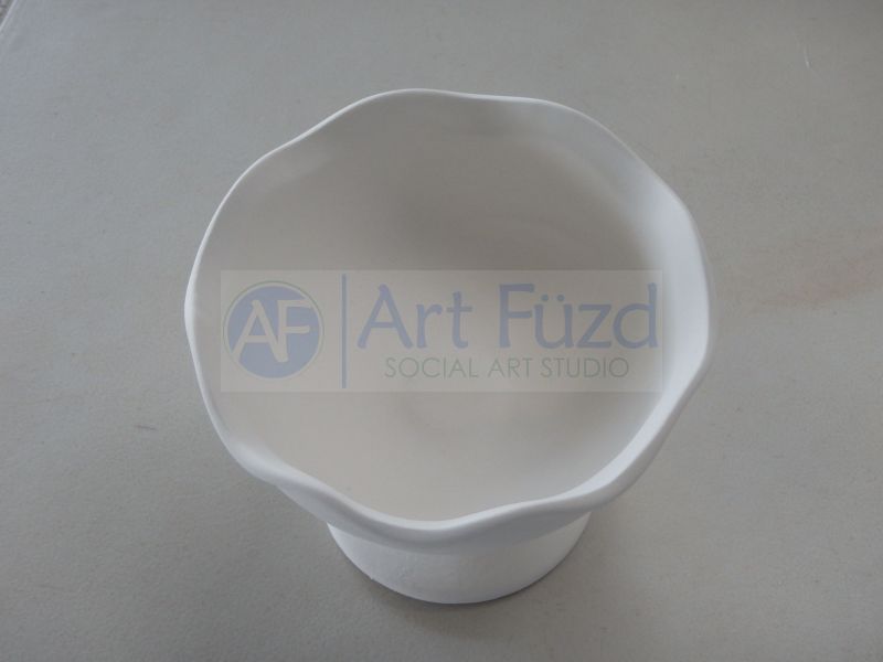 Large Ruffled Footed Ice Cream Bowl ~ 5.25 dia. x 4.5 high