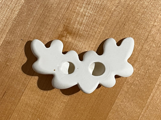 Flat Holly Leaf Garland ~ 4 x 0.5 x 2.5