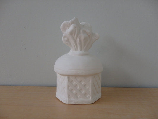 Open Doorfront 6-Sided Hut with Big Leaves on Top ~ 2.5 x 2.5 x 4