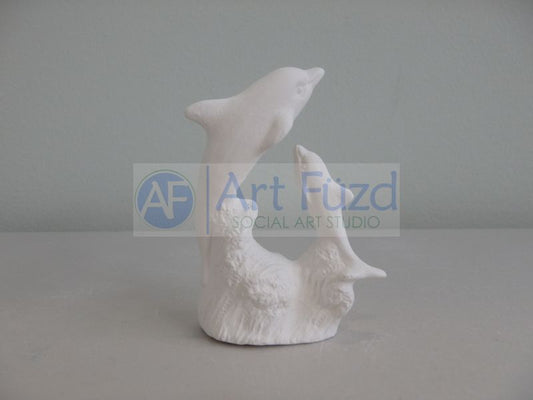 Kleiner Delfin mit Babydelfin, der im Ozean spielt, Figur ~ 2,25 x 1,25 x 3,25