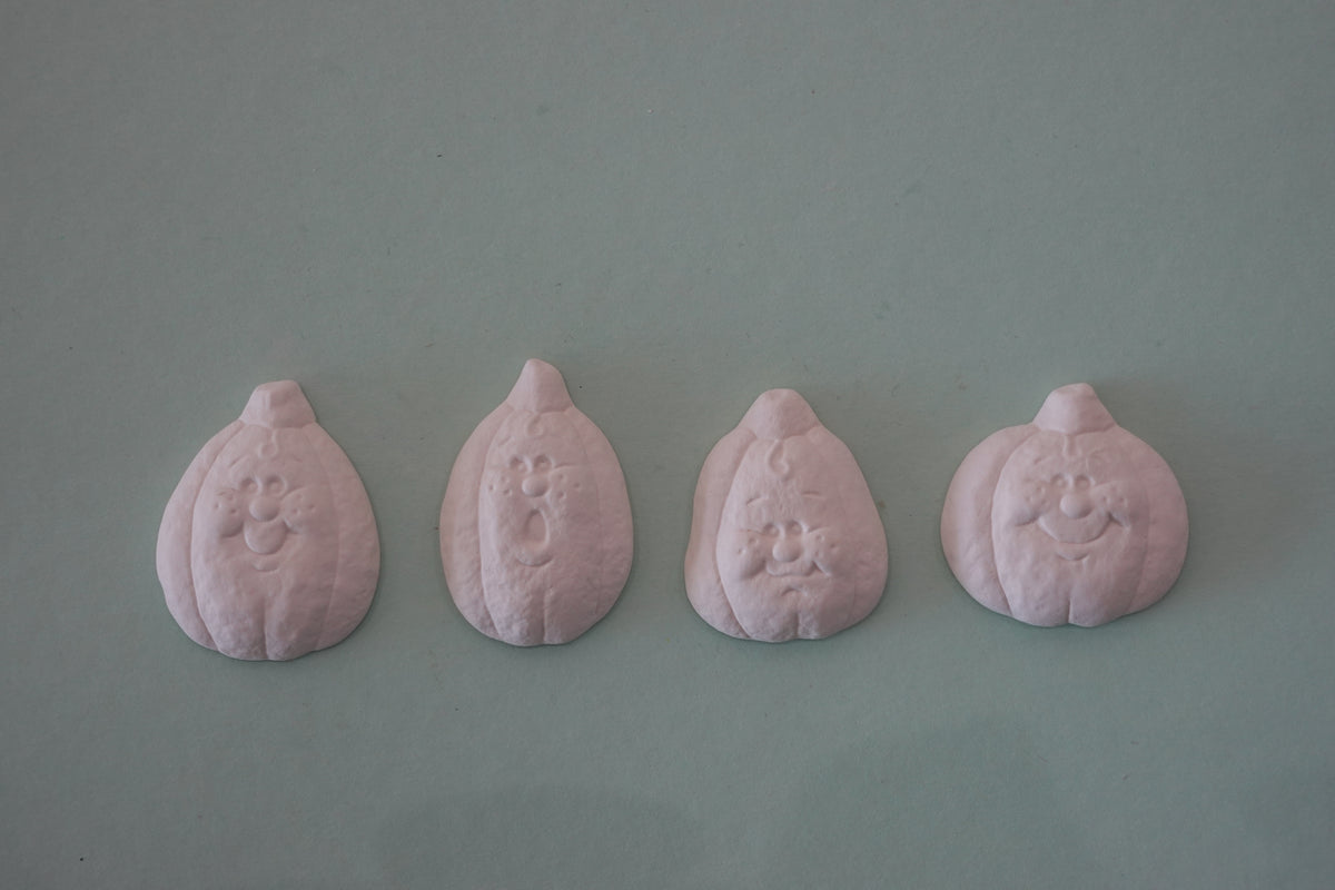 BUNDLE: 4 Pumpkin with Face Design (assorted) ~ 1.5 x 2