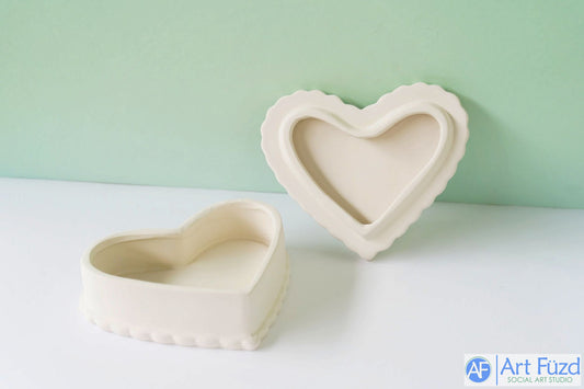 Sweetheart Chocolate Box ~ 3.75 x 3.75 x 2.25
