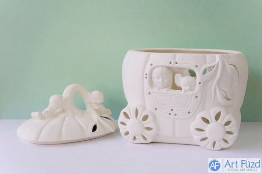 Tarro grande de calabaza con forma de carruaje y tapa con ratones y niña (con recortes) ~ 8 x 6,25 x 8,75