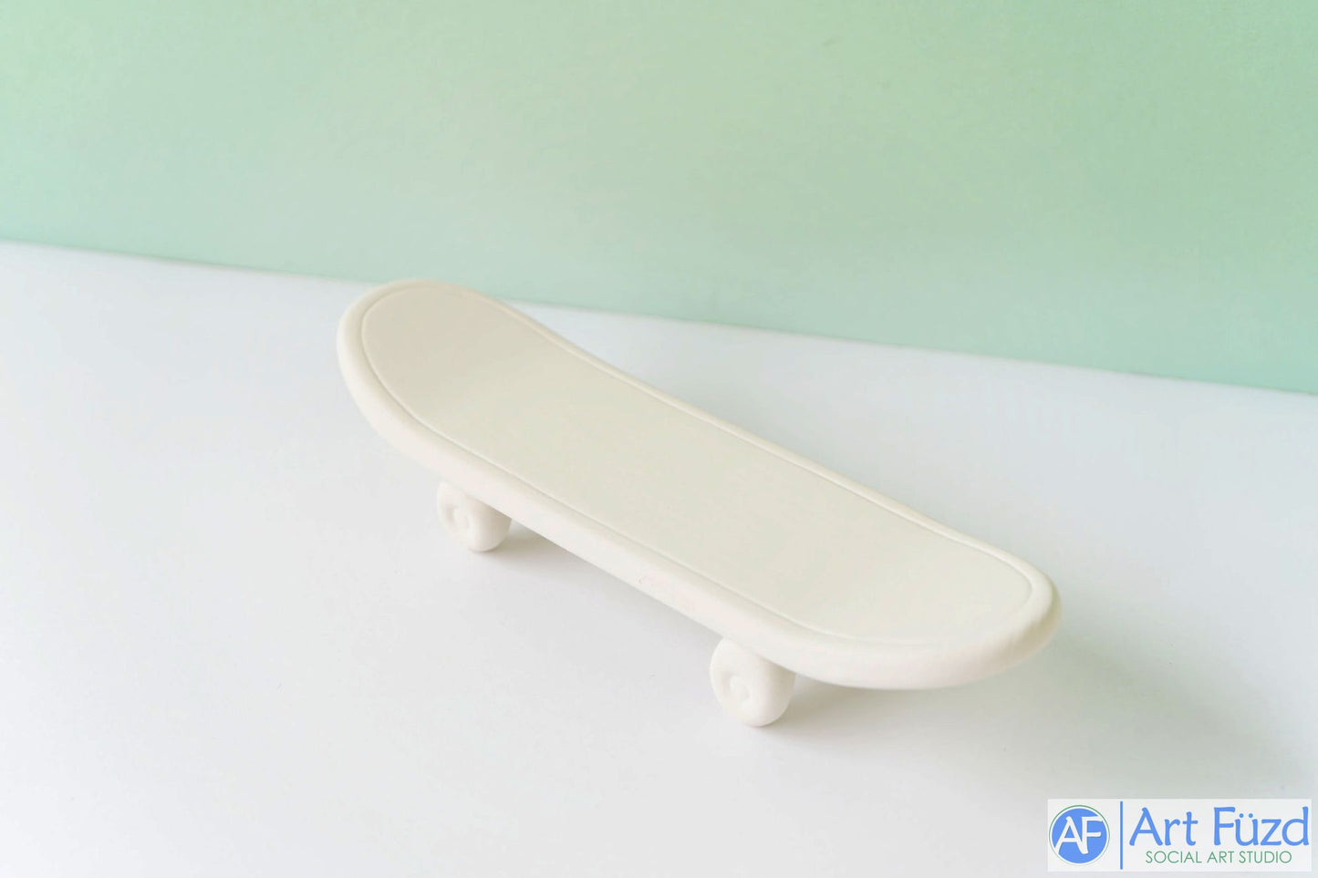 Realistic Skateboard ~ 8 x 2.5 x 1.25