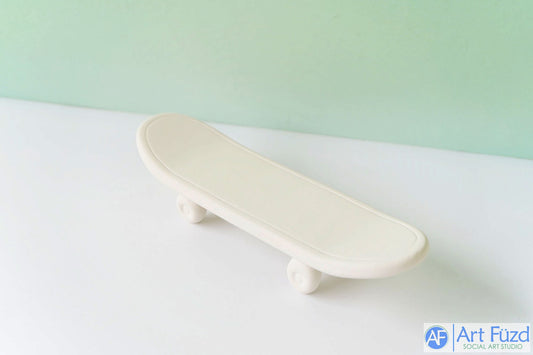 Realistisches Skateboard ~ 8 x 2,5 x 1,25