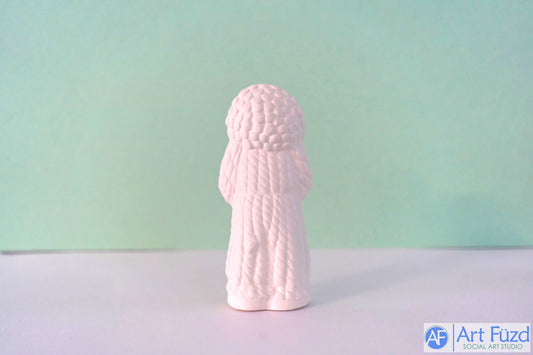 Muñeca pequeña sin rostro de cuerda o hilo ~ 1,75 x 1 x 4