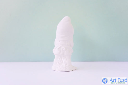 *Kleines Zwergenmädchen mit Kleid als Korbpflückerfigur ~