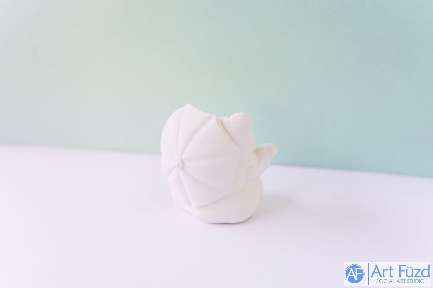 *Kleine Kalenderbärfigur für den Monat April ~ 3 x 2 x 3