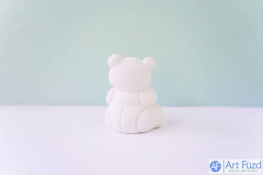 *Pequeña figura de oso calendario para el mes de febrero ~ 2,5 x 1,75 x 3
