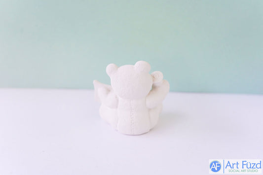 *Pequeña figura de oso calendario para el mes de marzo ~ 3 x 2,25 x 2,75
