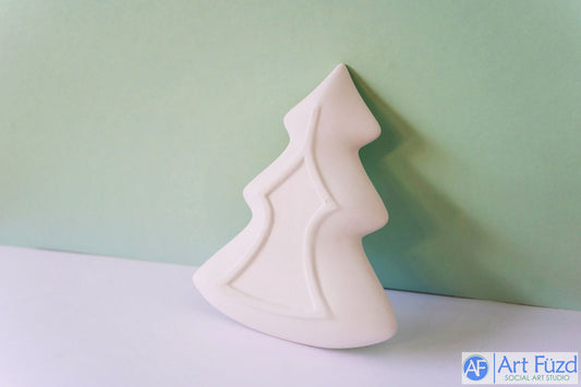 Christmas Tree Dish or Plate ~ 7 x 8.25 x 1.25