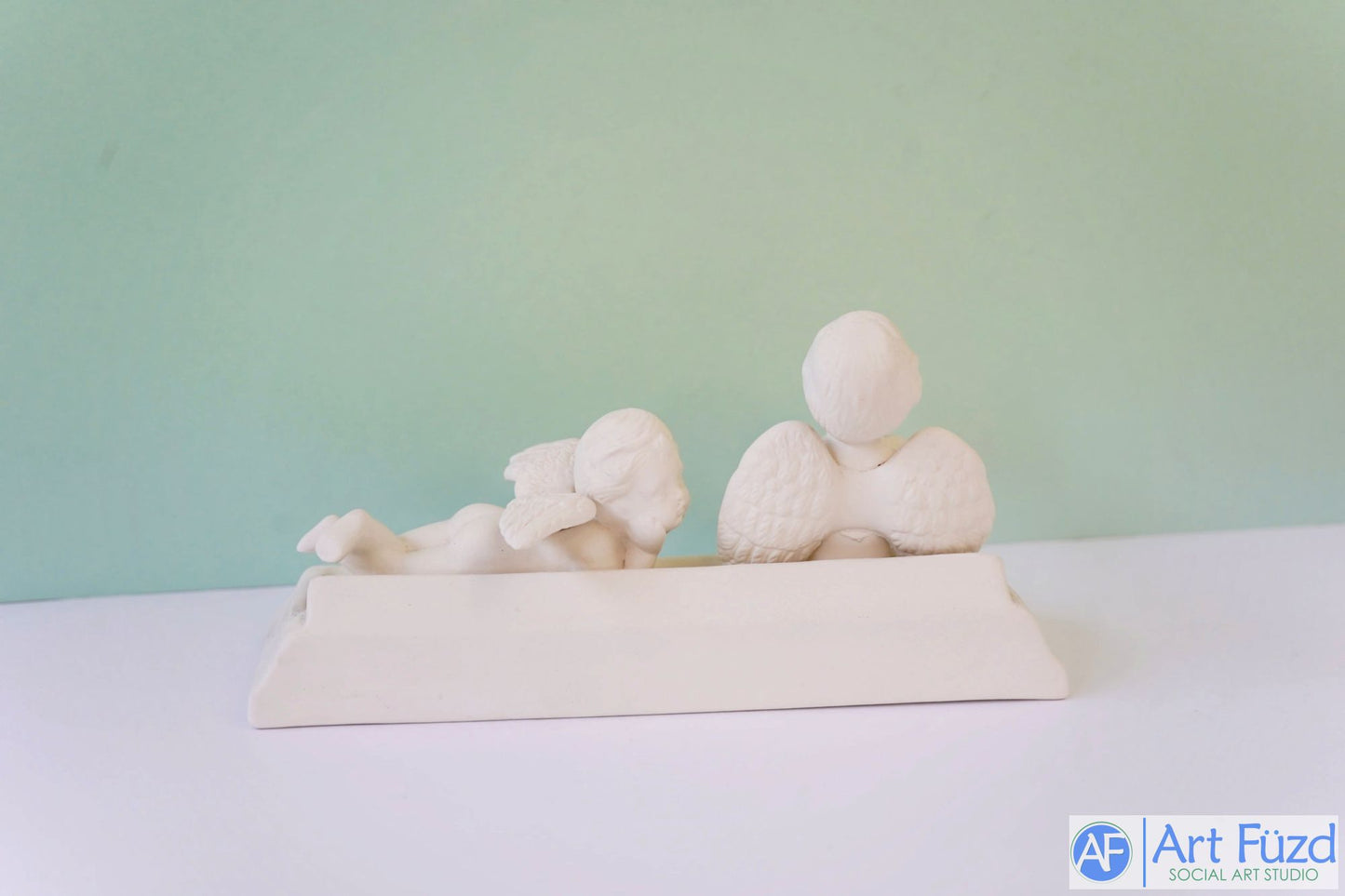 Conjunto de dos mini figuras de querubines y soporte (conjunto de 3 piezas)