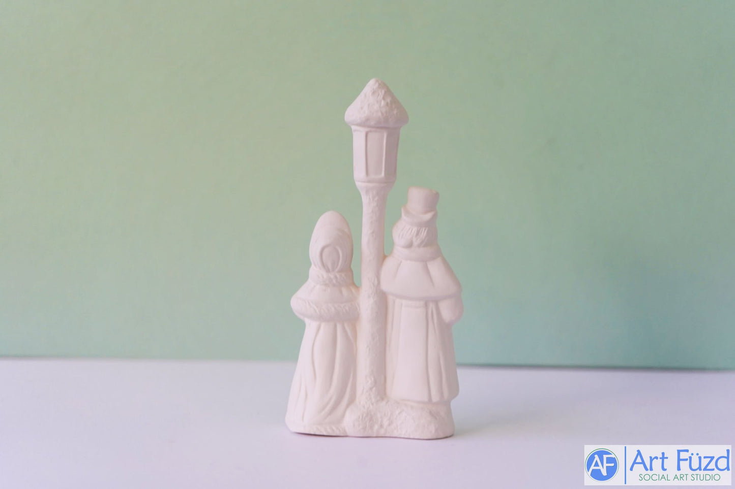 Pequeña pareja vintage cantando villancicos con farola ~ 2,75 x 1,5 x 5,5