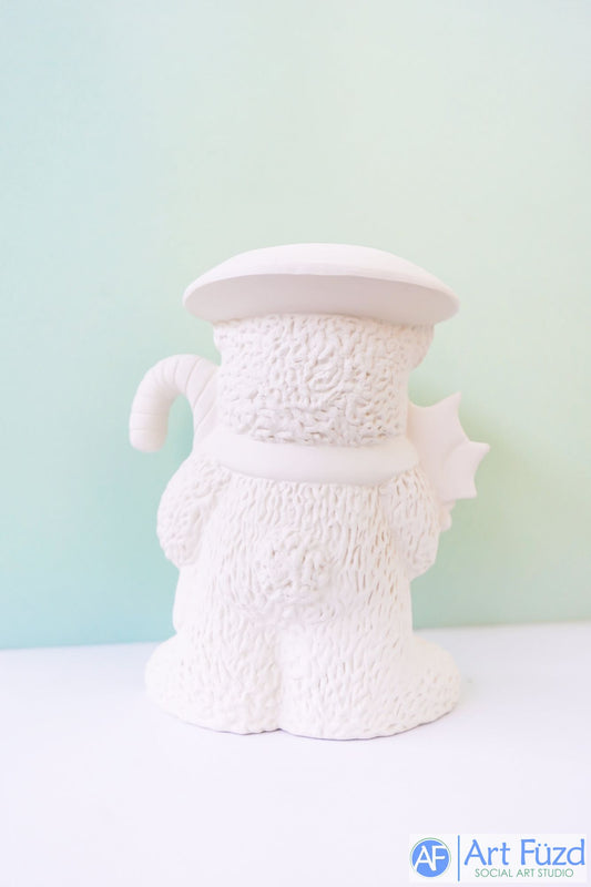 Oso grande con sombrero plano abierto sosteniendo un bastón de caramelo ~ 7,25 x 5 x 8,25