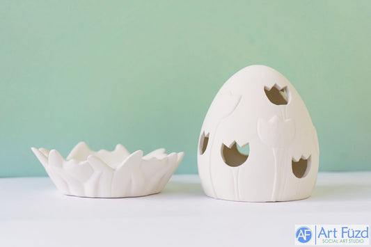 *Zweiteilige Eierlaterne mit Tulpenblütenausschnitten ~ 6,5 x 6,25 x 6