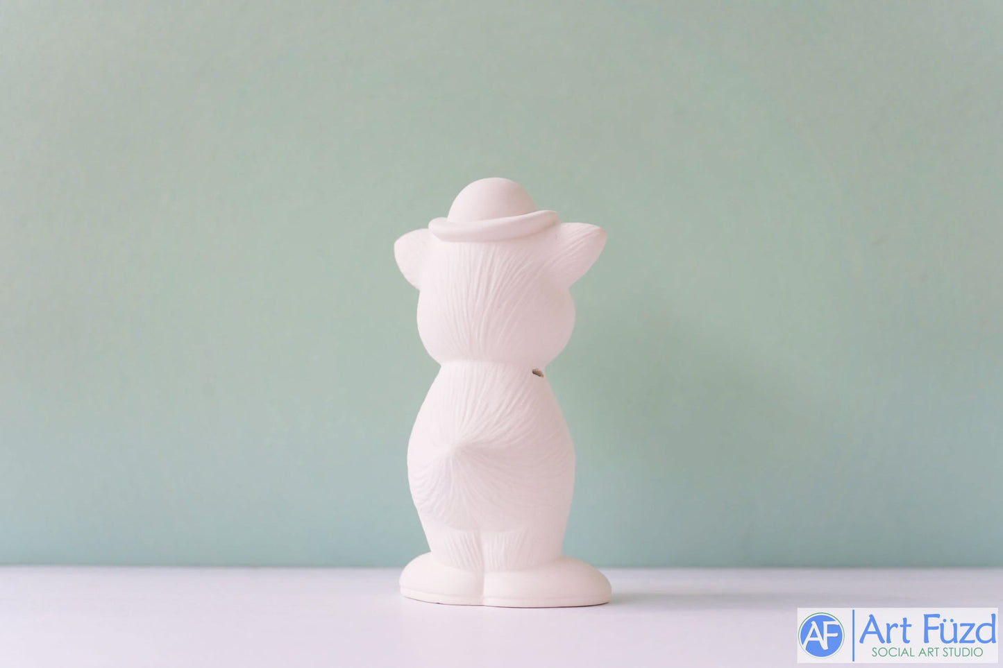 Pequeño gato de pie sin brazos con colmillos ~ 2,5 x 2 x 4,5