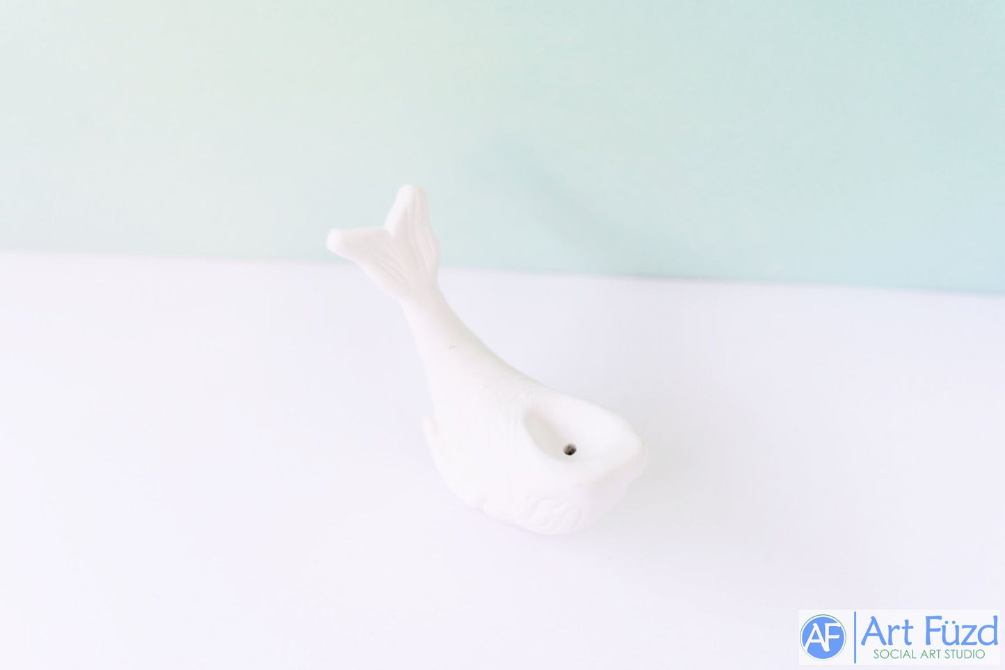 Ocean Whale Smoking Pipe ~ 4 x 1.25 x 3.25