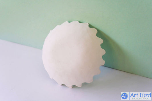 Round Embossed Cannabis Leaf Bowl (12 oz.) ~ 6.25 in. dia. x 2 in. high