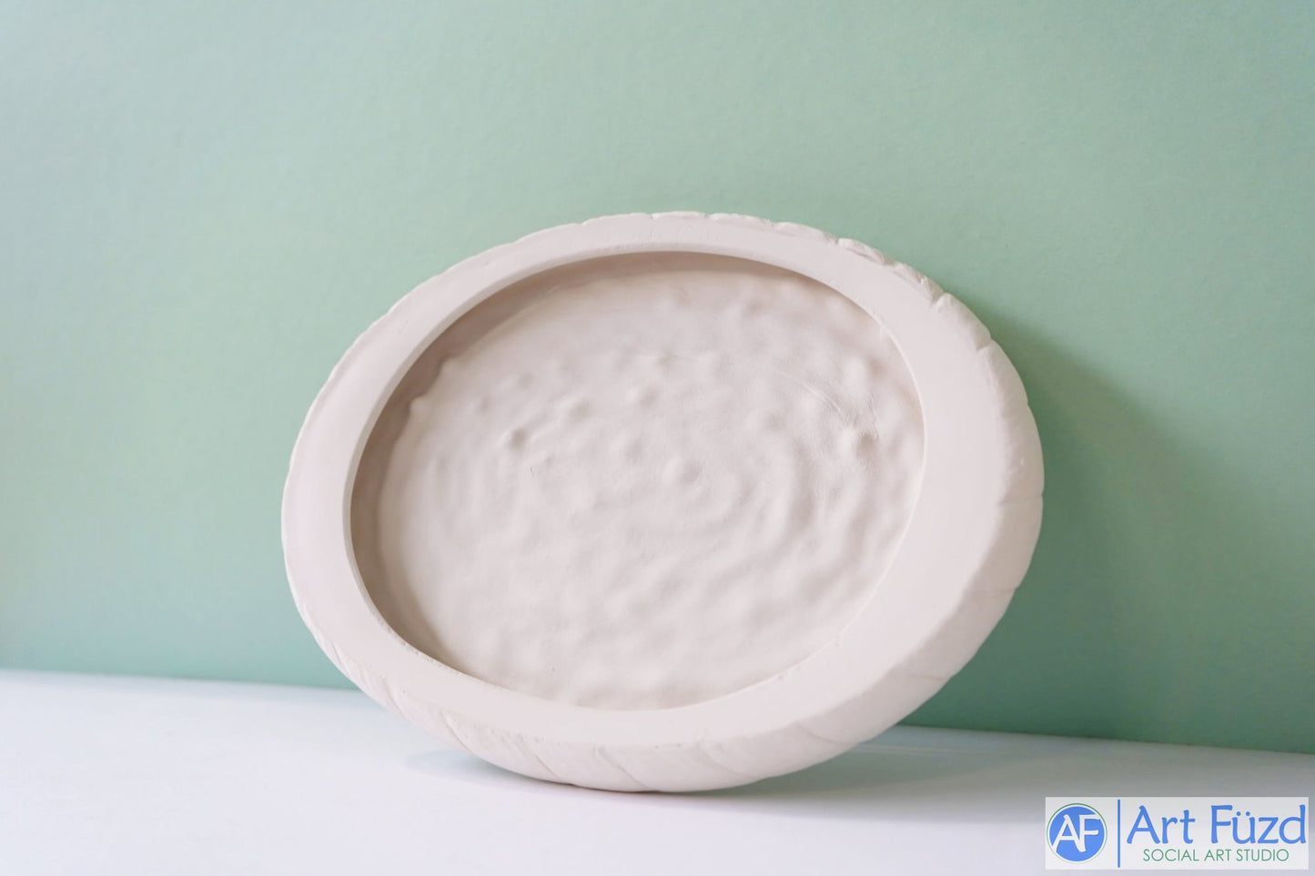 Oval Rope or Rug Textured Plate or Trivet ~ 9.75 x 7.25 x 0.75