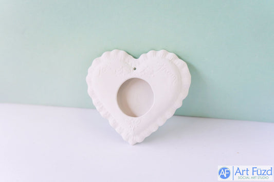 *Flaches verziertes Herzornament „Weihnachten ist Liebe“ ~ 4 x 0,5 x 3,75