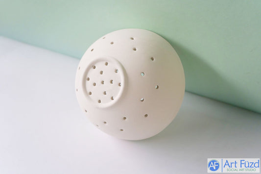 Round Berry Collander ~ 6 in. dia x 3 in. high