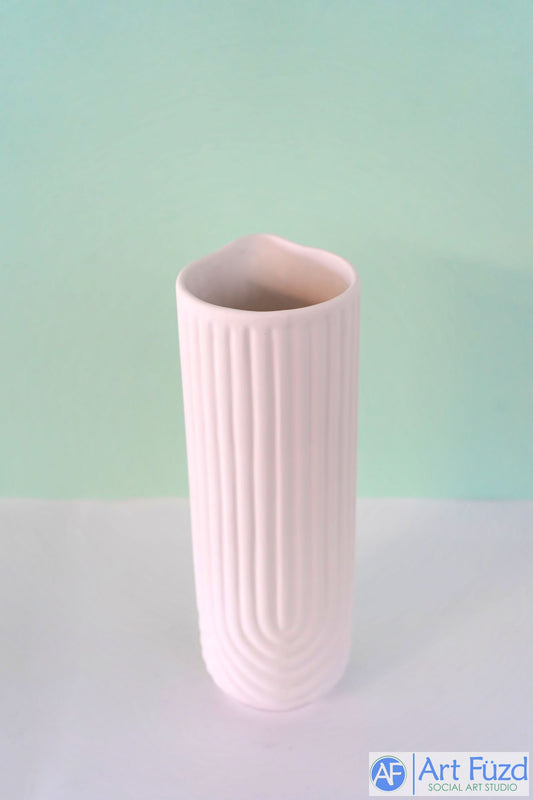 Hoher, schmaler, moderner Art-Deco-Krug (44 oz.) ~ 3,75 x 8