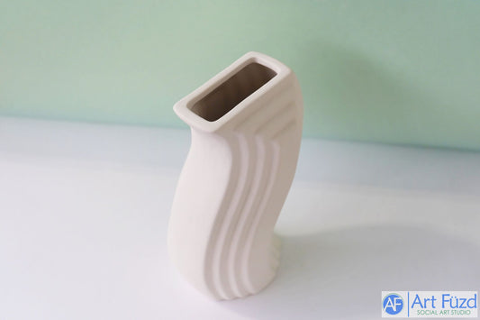 Jarrón Art Déco Alto Ondulado (28 oz) ~ 4,5 x 2,25 x 6,5