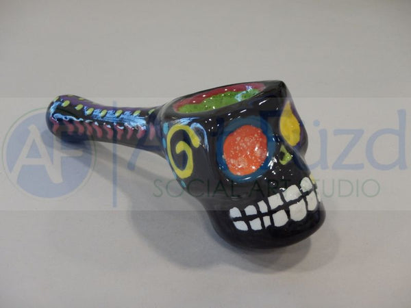 Skull Head Smoking Pipe ~ 5.5 x 2 x 2