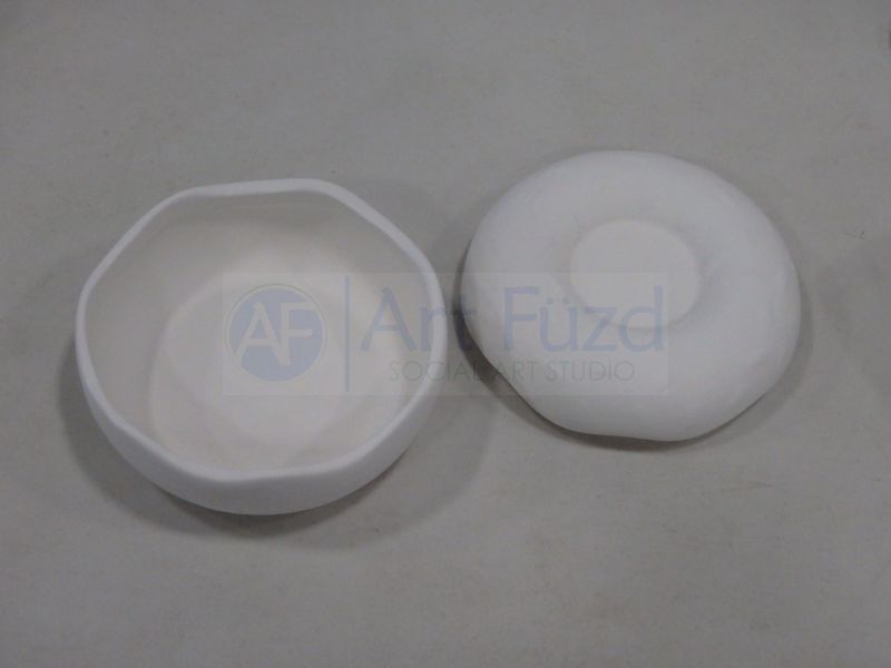 Realistic Donut Box ~ 4.5 in. dia. x 2.5 in. high