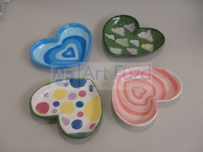 Plato pequeño de corazón ~ 6,25 x 5,25 x 1