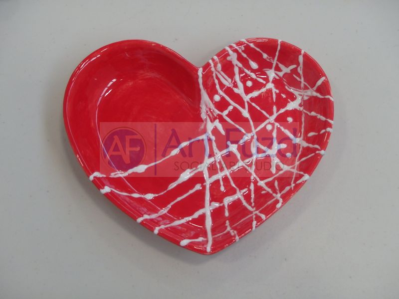 Plato pequeño de corazón ~ 6,25 x 5,25 x 1