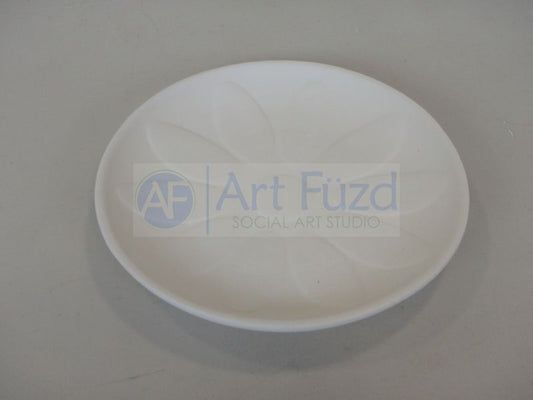 Small Daisy Dish ~ 6 in. dia. x 1 in. high