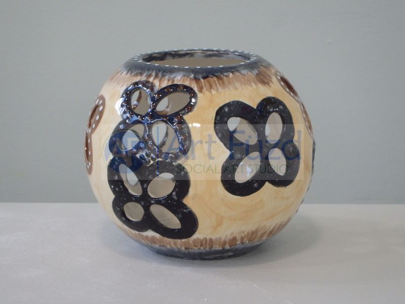 Ball Lantern ~ 5.75 x 4.75