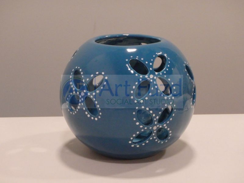 Ball Lantern ~ 5.75 x 4.75