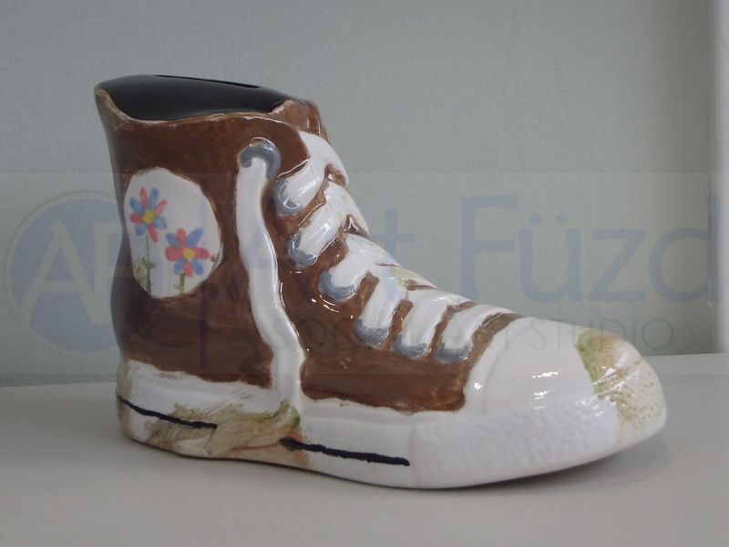 Sneaker Bank, includes Stopper ~ 7 x 4.25