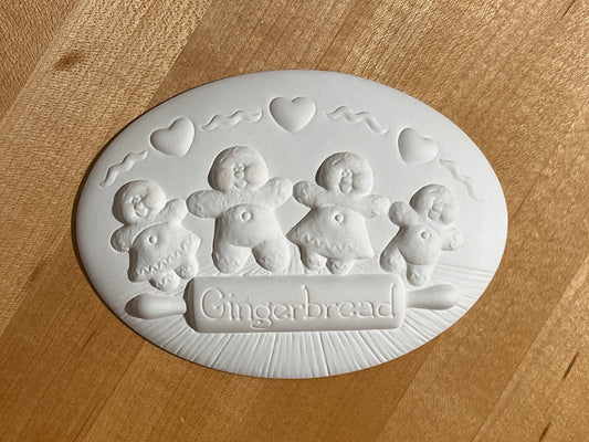 xxx-Oval Gingerbread Wall Plaque with Four Gingerbread People ~ 5.75 x 0.5 x 4.25