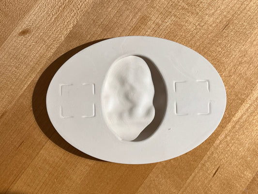 xxx-Oval Gingerbread Wall Plaque with Four Gingerbread People ~ 5.75 x 0.5 x 4.25