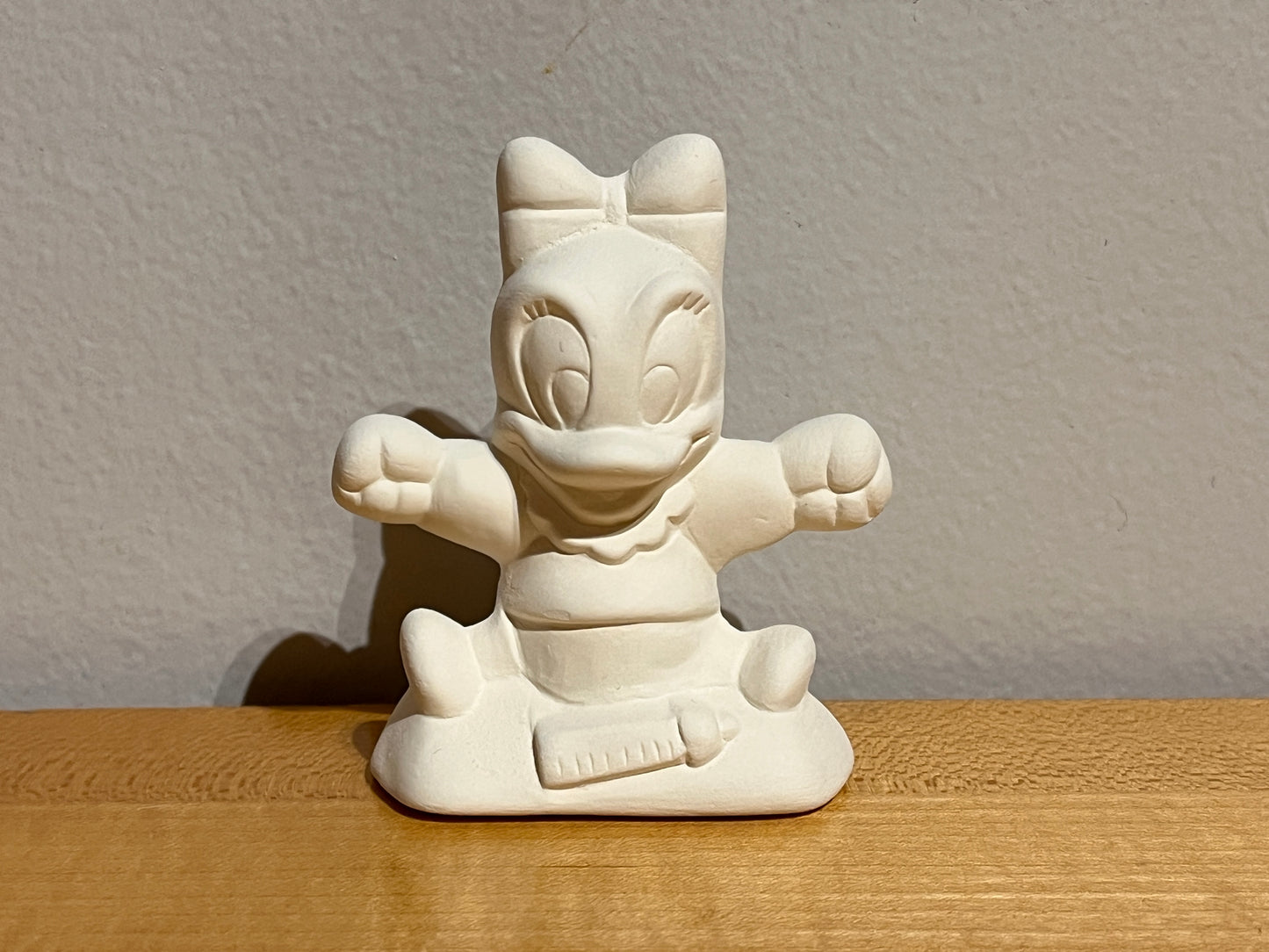 xxx-Patito Daisy pequeño con biberón ~ 2,75 x 1,5 x 3