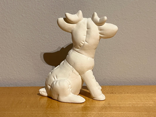 xxx-Pequeño reno Softee sentado y alerta ~ 3,75 x 3 x 4