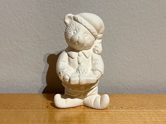 Pequeño oso de peluche navideño de pie con zapatos de duende, regalo de Navidad (1,5 x 1,25 x 2,75 cm)