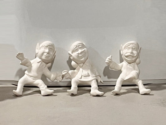 Kleiner sitzender Weihnachtself (verschiedene Designs) ~ ca. 4 x 3 x 6