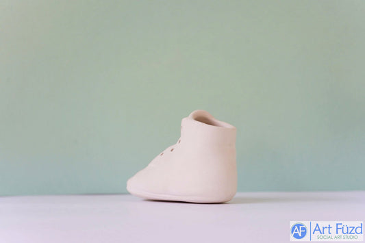 ONE (1) Small Traditional Baby Shoe ~ 4.5 x 2 x 2.5