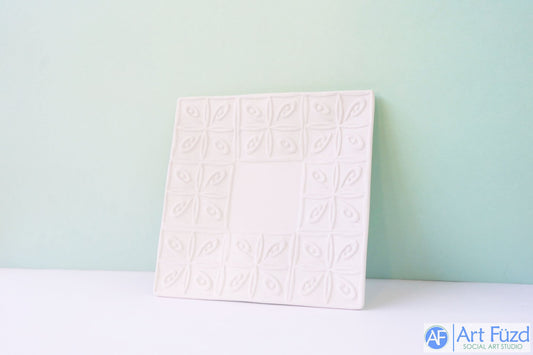 * Salatteller oder Dessertteller aus Blech mit Deckenbefestigung ~ 7 Zoll im Quadrat x 0,75 Zoll hoch