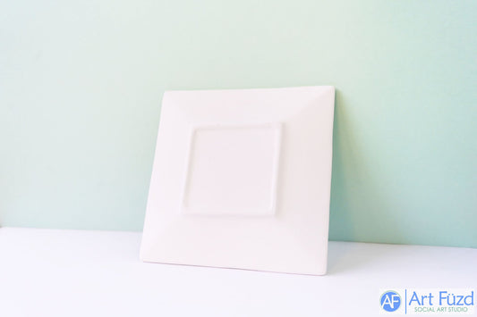 * Salatteller oder Dessertteller aus Blech mit Deckenbefestigung ~ 7 Zoll im Quadrat x 0,75 Zoll hoch