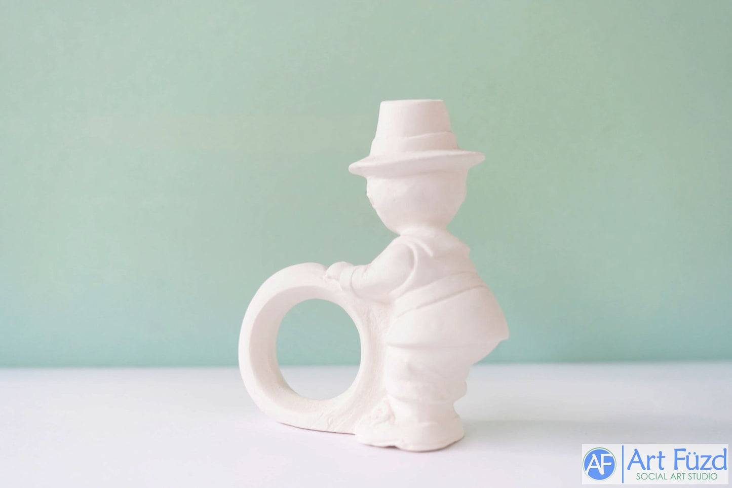 Pilgrim Boy Napkin Holder ~ 3.25 x 1.5 x 3.5