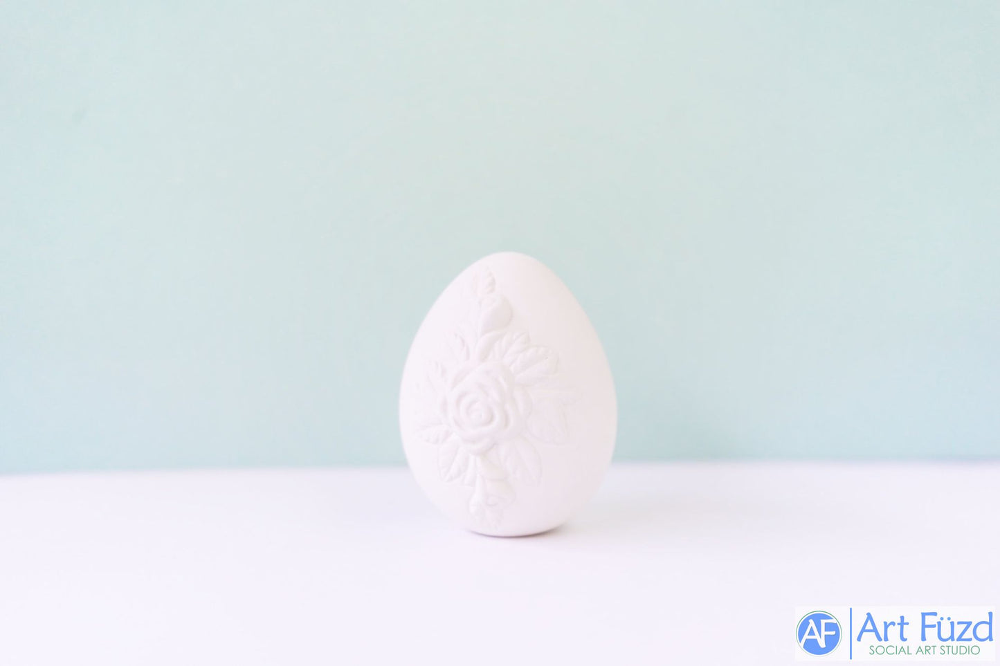 Easter Egg with Detailed Roses (2 Styles) (ONE EGG) ~ 1.75 x 2.25 x 2.25