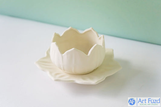 Cuenco y platillo de tulipán de dos piezas ~ 6,5 x 6,5 x 2,75