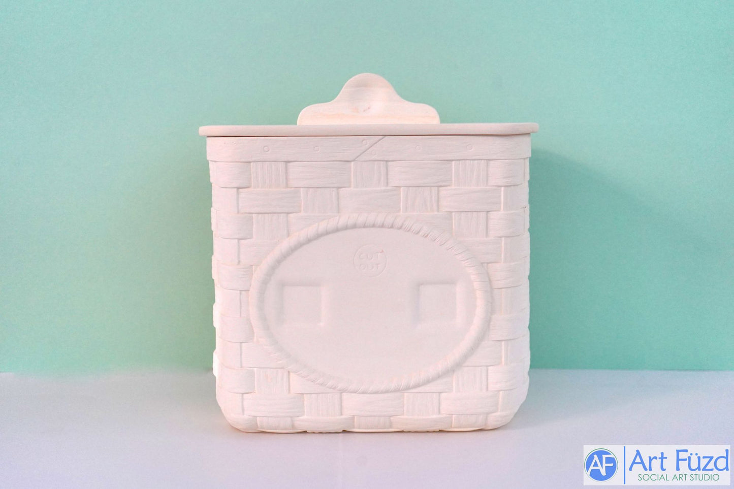 Large Woven Picnic Basket with Handle Top ~ 10 x 6.25 x 10