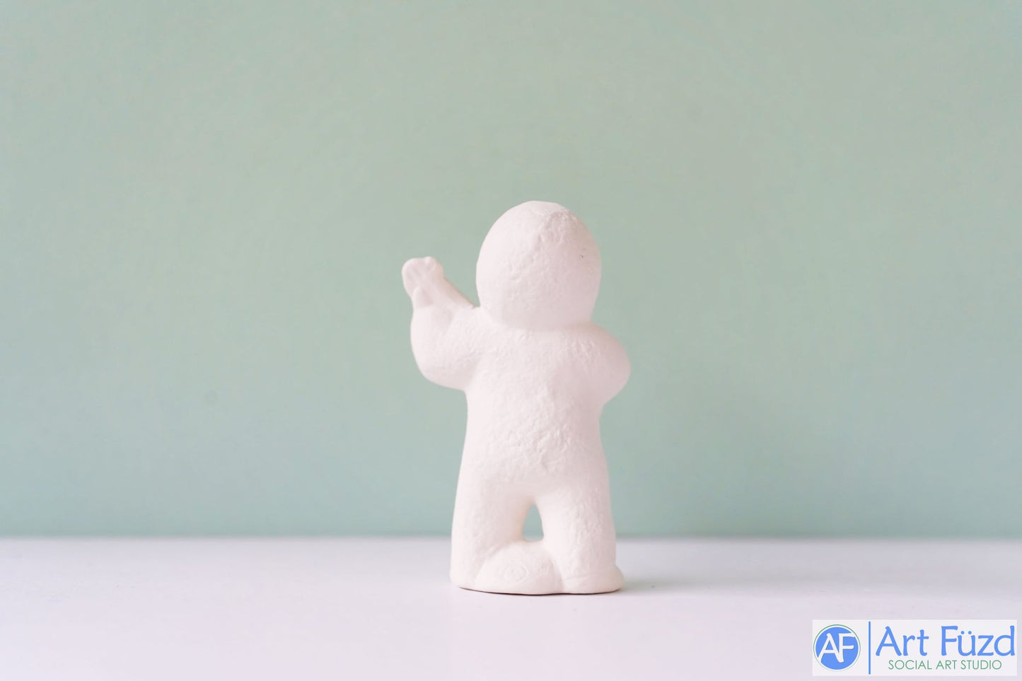 Snowbaby spielt Banjo ~ 2 x 1,25 x 3,5