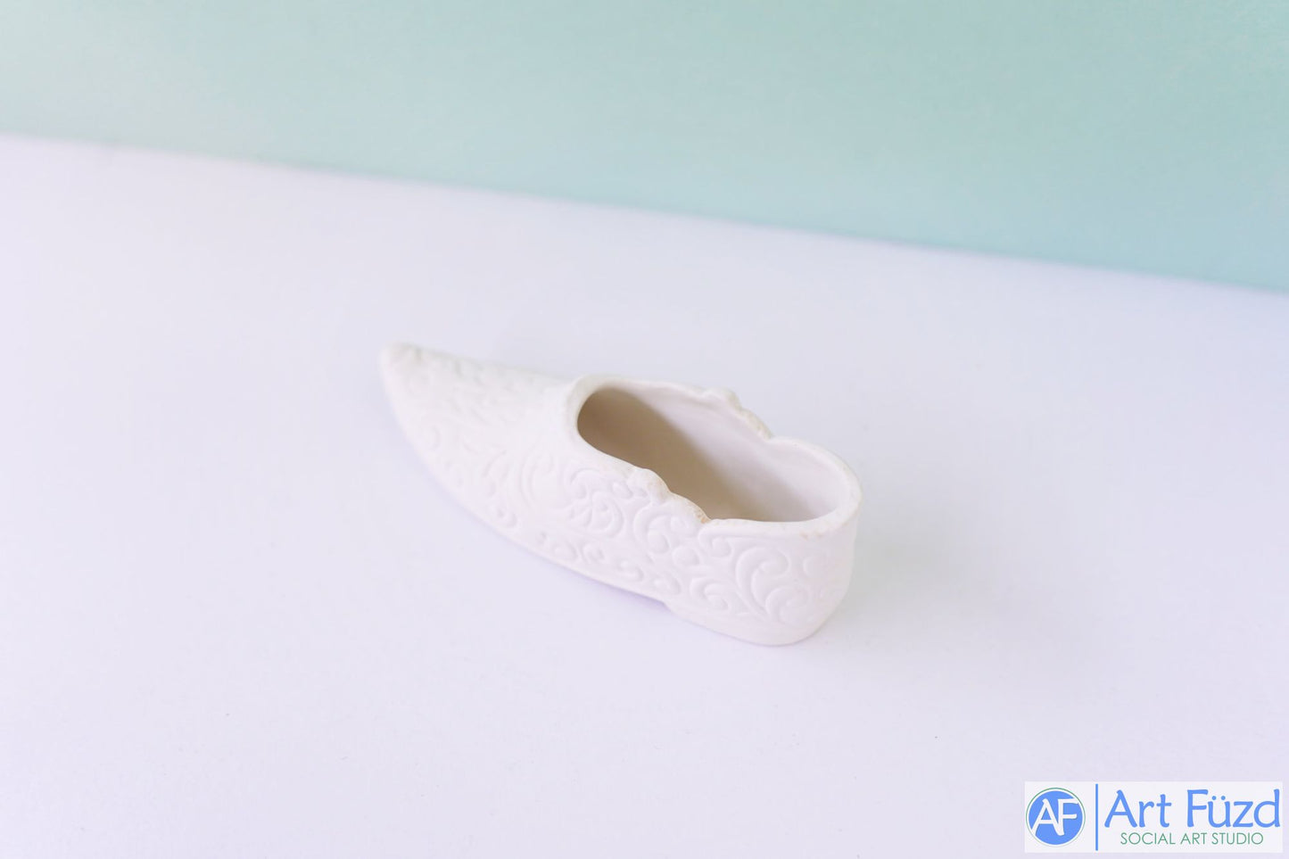 *Fancy-Schuh mit Blumenprägung ~ 5,25 x 1,75 x 1,5